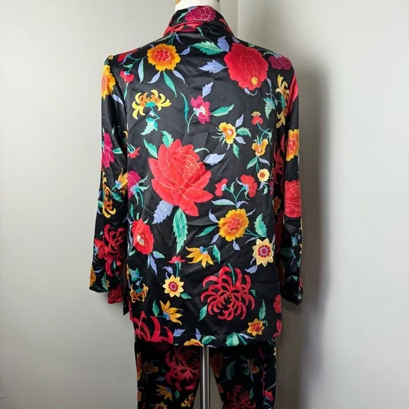 NATORI Floral 2 Piece Satin Long Sleeve Shirt & Pant Pajama Set BLACK / MEDIUM - Picture 8 of 14